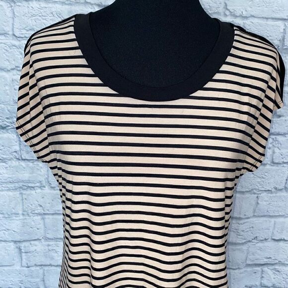 Belah & Codey women M scoopneck stripe top w/decorative shoulder buttons - Picture 3 of 12